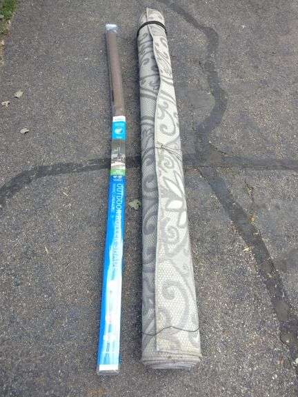 Top Roller Rug Outdoor Roller Shade & Outdoor Rug - Auction Ohio