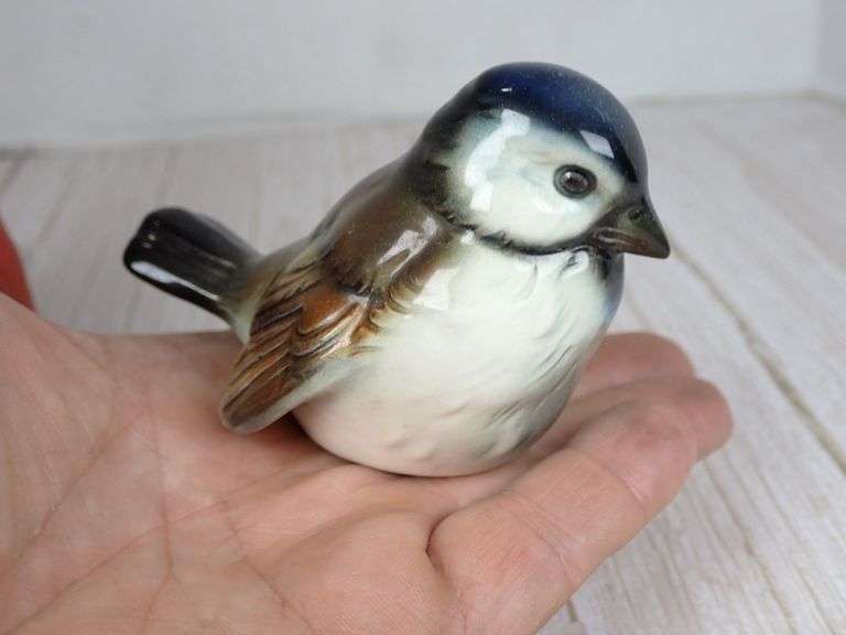Goebel Sparrow Bird Figurine C V 74, W Germany