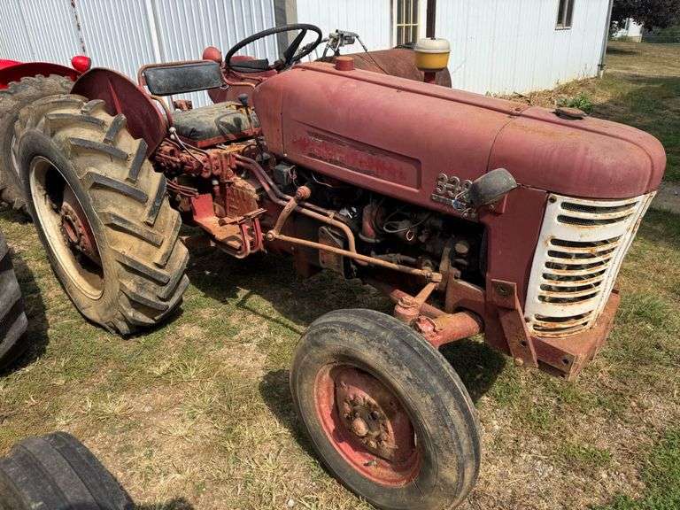 International Harvester 330 Tractor