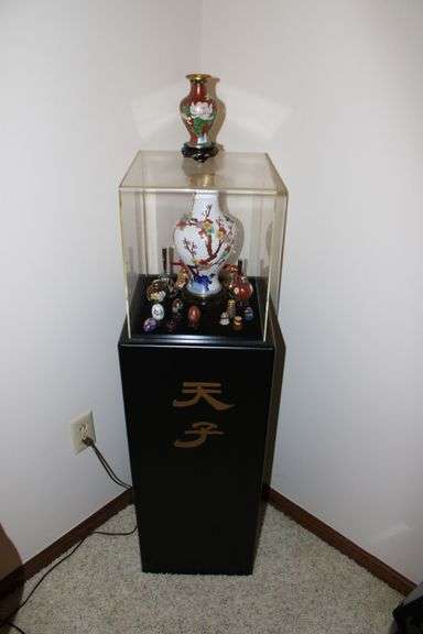 Cloisonne Décor & Display Case
