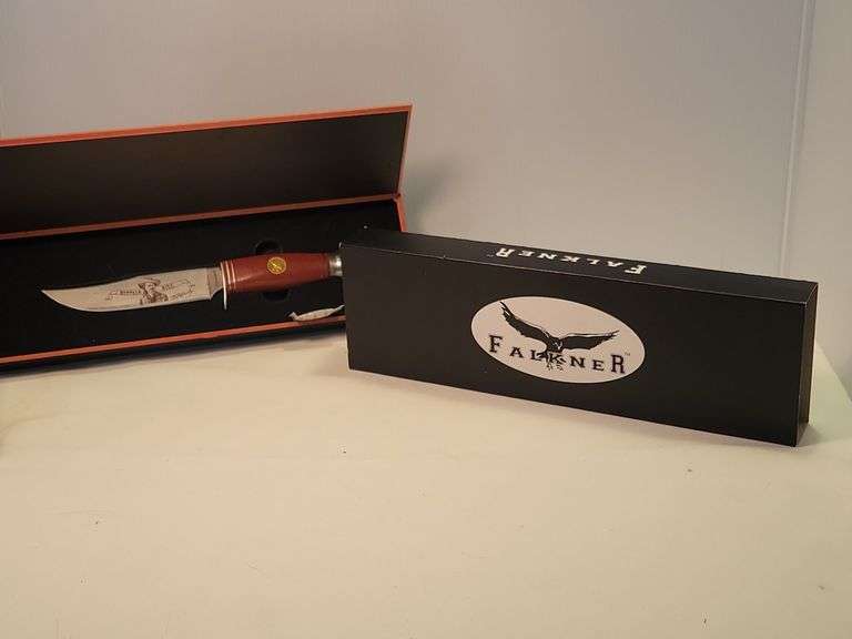 Falkner Buffalo Bill Collector Knife w/box