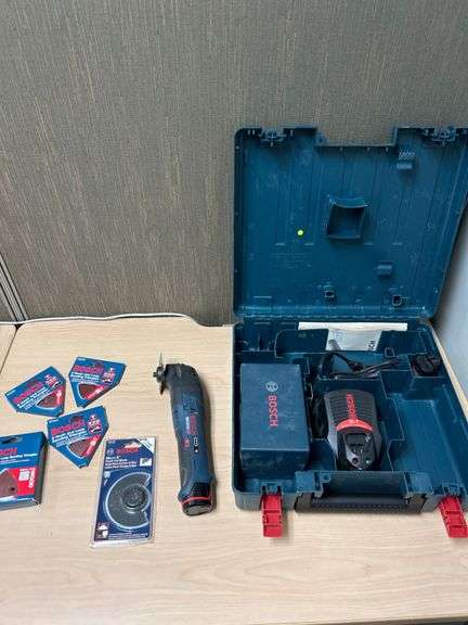 Bosch 12V Max Cordless Oscillating Tool Kit With Accessories