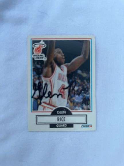 An autographed Glen Rice 1990 fleer rookie card
