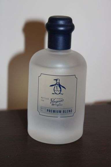 Penguin Premium Blend Bottle with Frosted Glass Finish