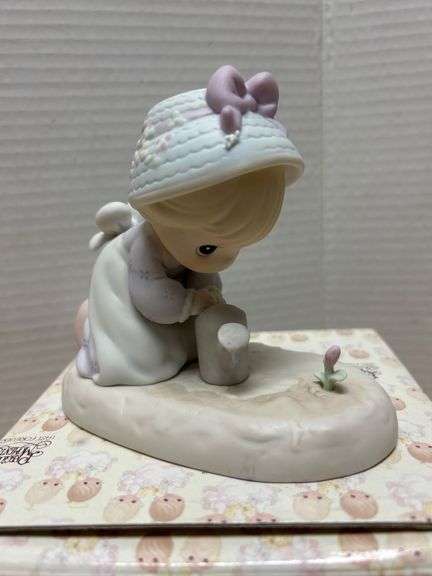 Precious Moments Friendship Grows When You Plant A Seed Figurine