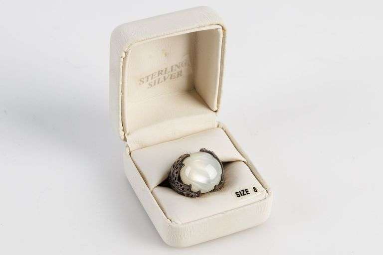 Sterling Silver Size 8 Fashion Ring with White Stone