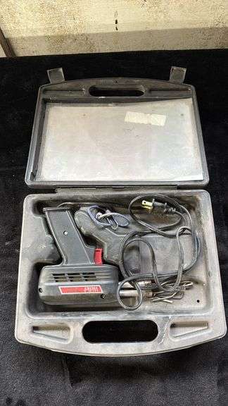 Weller 40W Soldering Iron Kit with Case