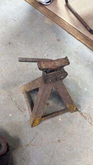 Vintage Metal Jack Stand