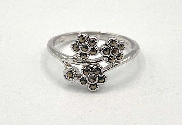 Silver Floral Ring