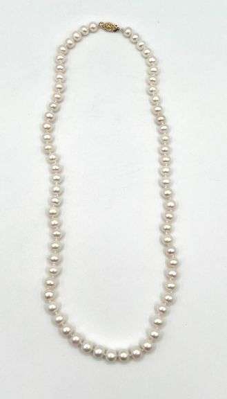 Pearl Necklace w/ 14k Gold Clasp
