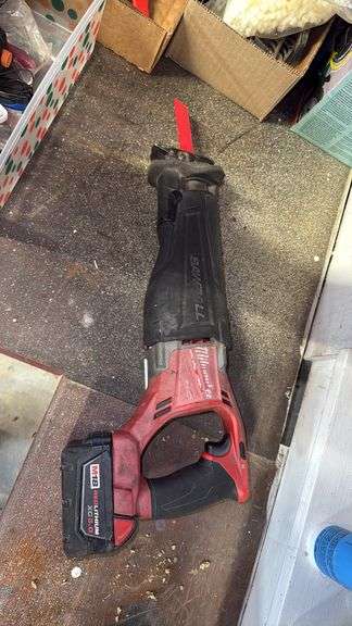 Milwaukee M18 Sawzall Reciprocating Saw with Battery