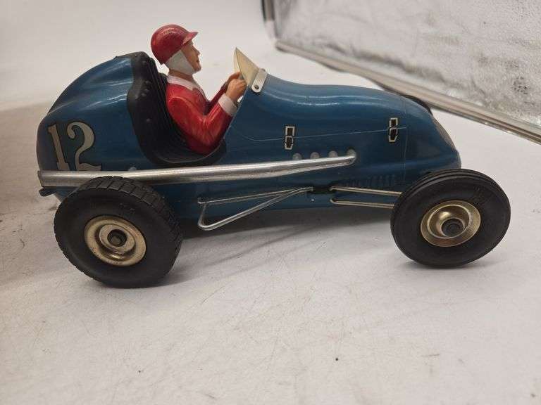 Vintage blue royal Cox thimble Drome champion, tether, car. - Auction Ohio