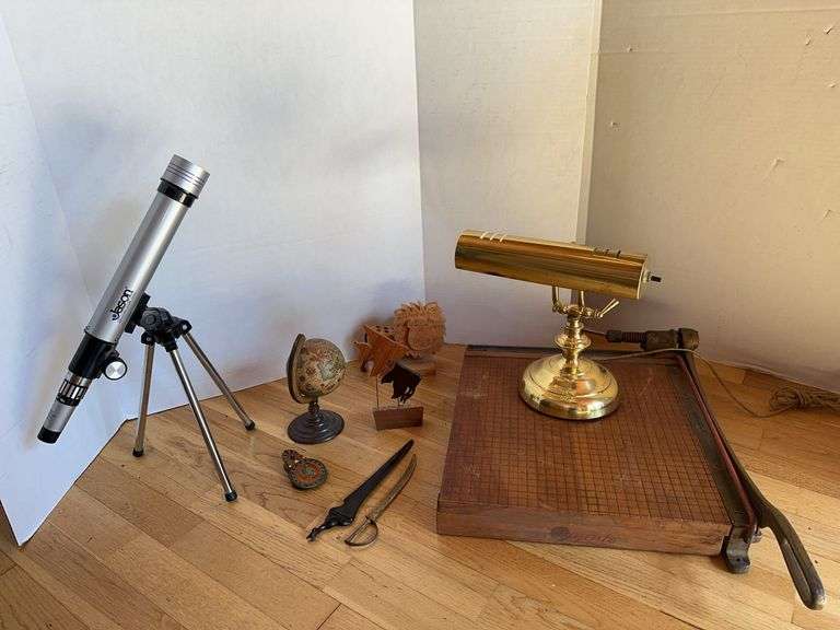 Executive/ desk accessories - Auction Ohio