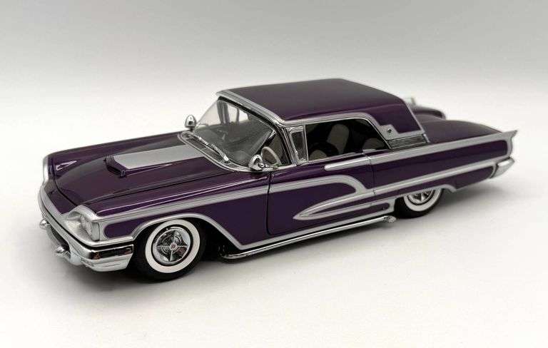 Limited Edition - Danbury Mint - 1958 Ford Thunderbird