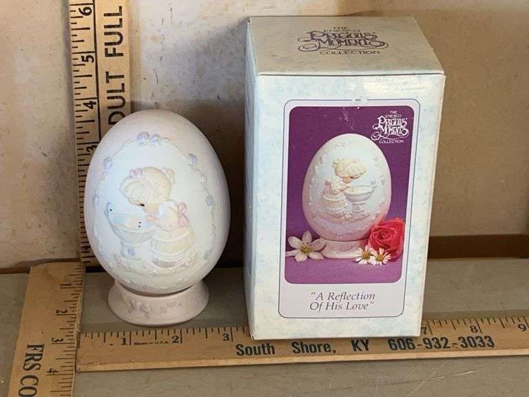 1993 Precious Moments "A Reflection Of His Love" Egg