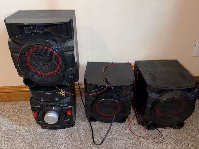 LG Speaker System with Subwoofers