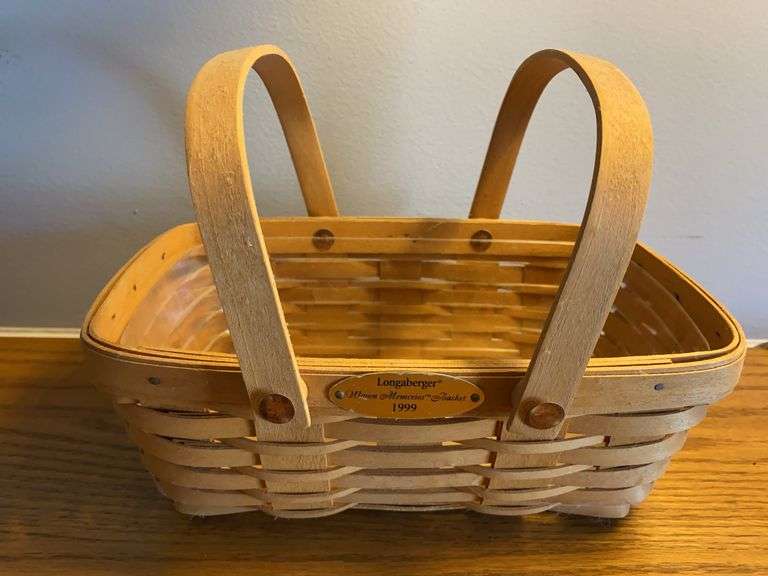 1999 Longaberger “Woven Memories” Basket - Signed by Longaberger Family Members