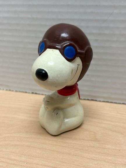 1965 – 1966 Snoopy Bobble Nodder Figure United Feature Syndicate