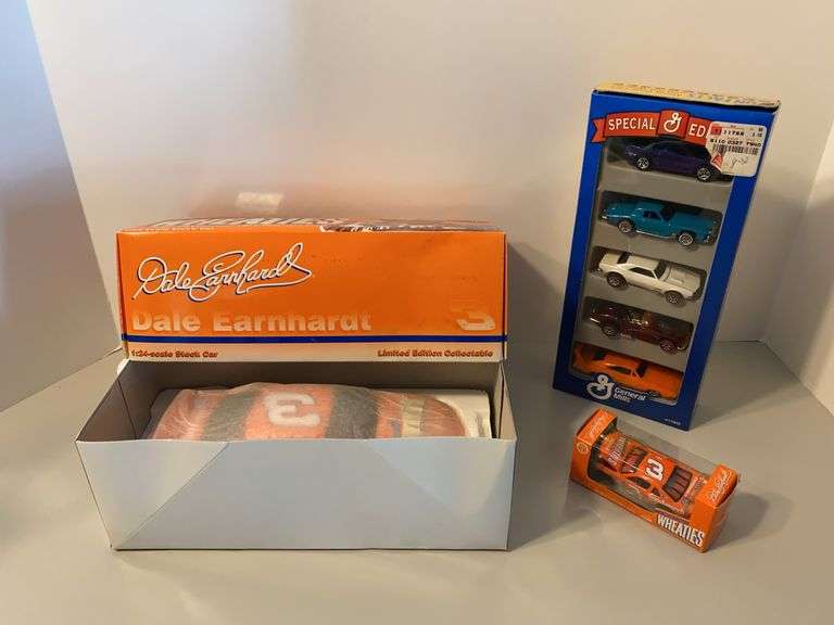 General Mills Theme Cars + Wheaties 1:24 Scale Dale Earnhardt Bank