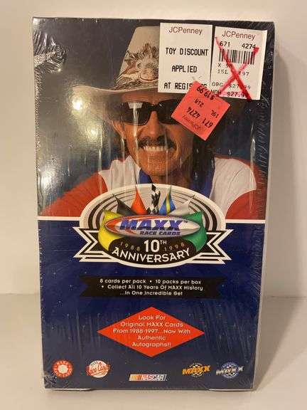 Maxx Sealed Richard Petty 10th Anniversary Trading Card Set - 10 packs of 8 Cards