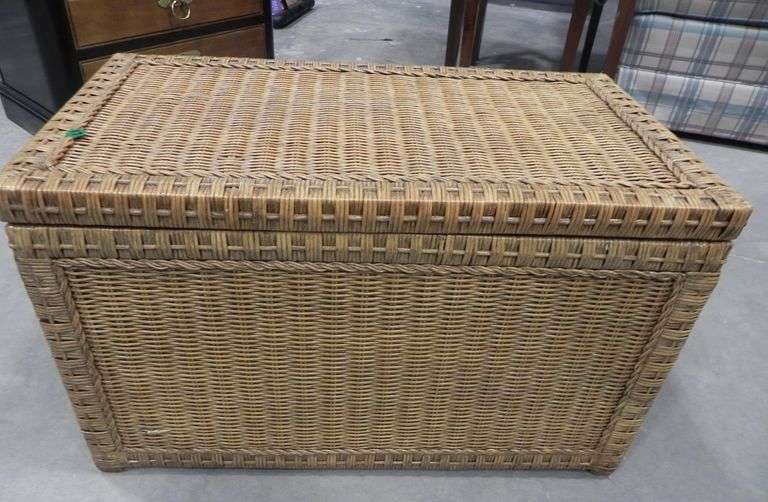 Vintage Pier 1 Imports wicker hope chest