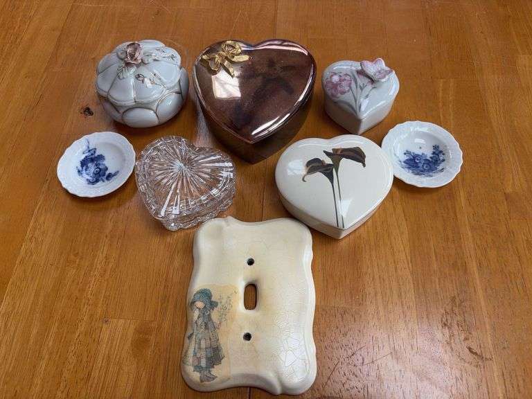 Ceramic and Glass Decorative Items Set