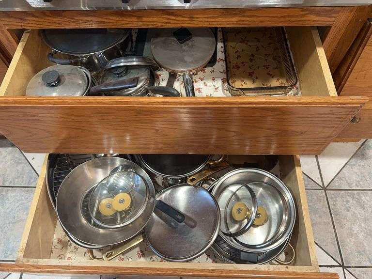 Kitchen Pots, Pans & Bakeware