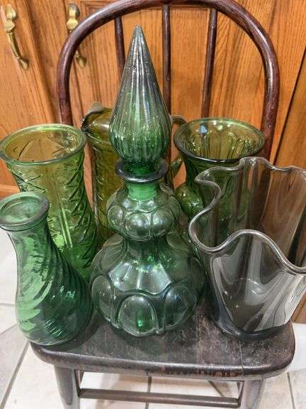 Green Art Glass Lot – Decanters, Vases & Pitcher