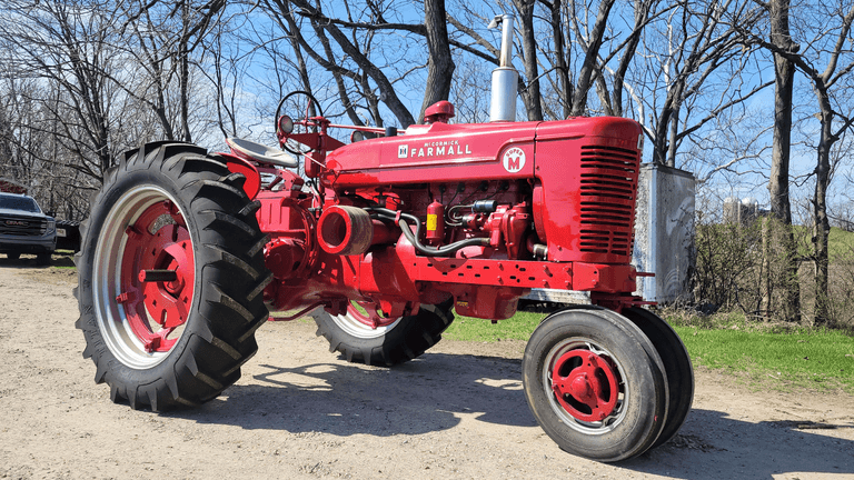 1953 I-H McCormick Farmall Super M Tractor