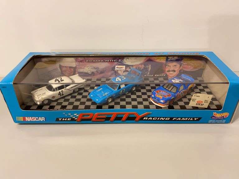 1997 Hot Wheels Limited Edition Nascar Petty Family Three Generations of Racing Set