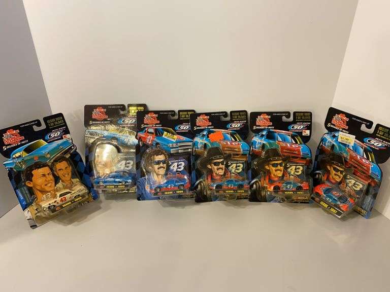 1999 Racing Champions Richard Petty 50th Anniversary 1/64 Scale Cars
