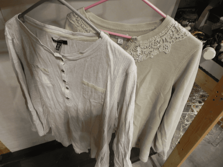 2 Womens Long Sleeve Shirts