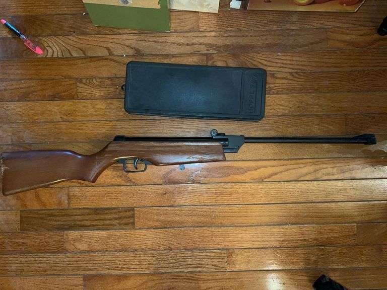 Break Barrel Pellet Rifle w/ Cleaning Kit