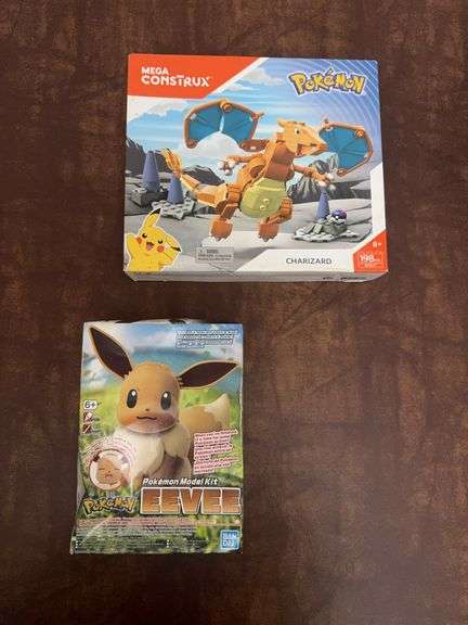 Eevee Model Kit / Charizard Mega Construx