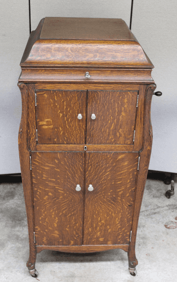 Victor Talking Machine Co. VV-XIV Floor Model Victrola Phonograph