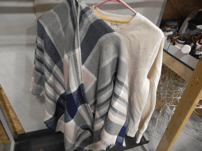 Shaw &Fleece  Sweatshirt