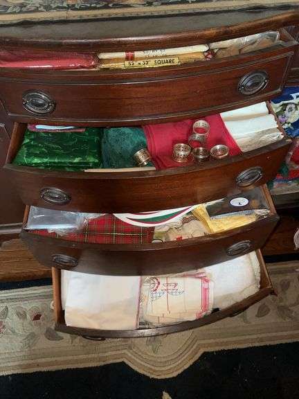 Linens & Holiday Textiles