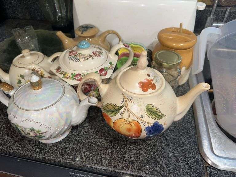 Mixed Teapot & Serveware Lot – Wood & Sons, Decorative Ceramic Teapots