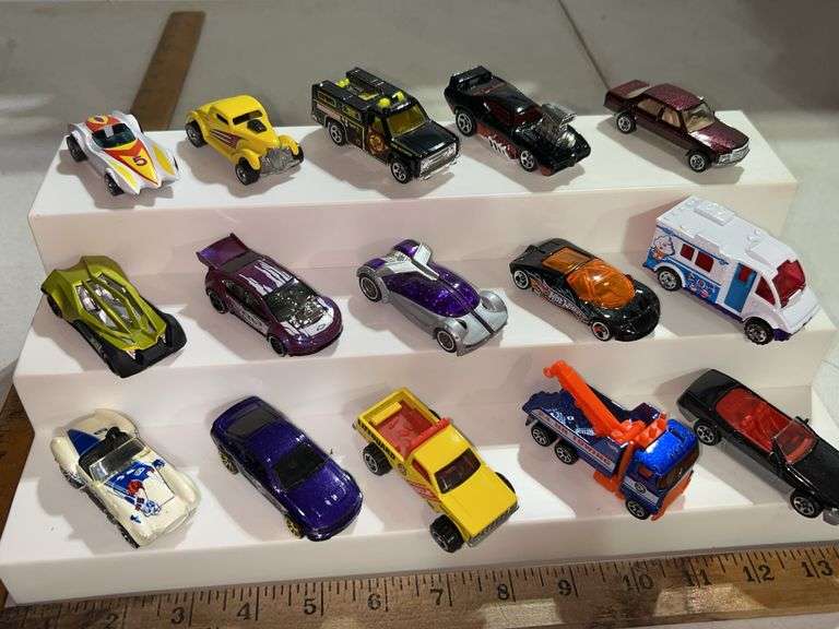 15 Assorted Hot Wheels Cars