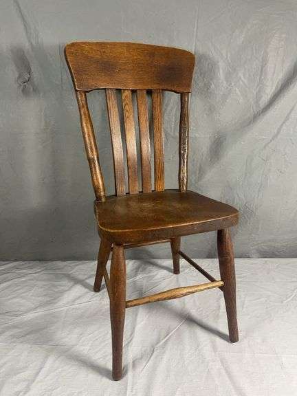 VTG Oak Child’s Chair