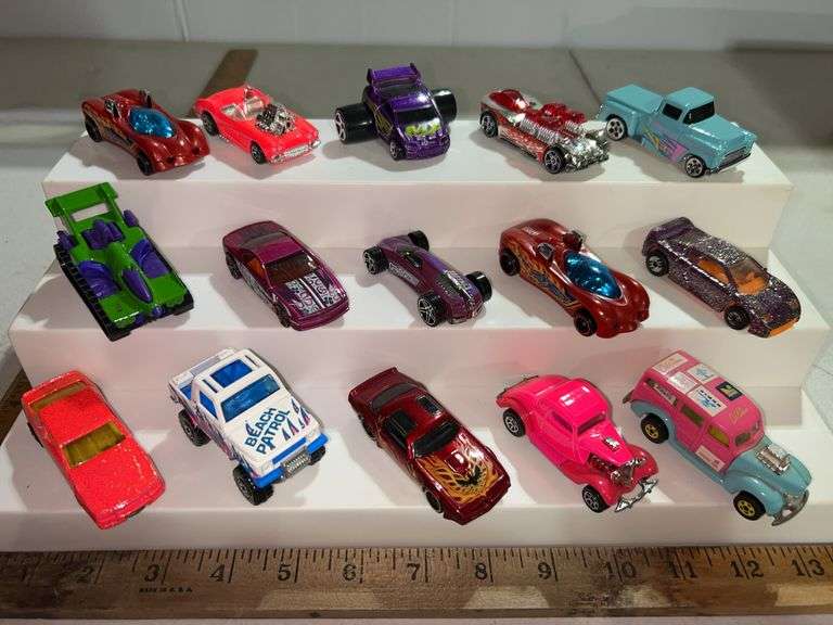 15 Assorted Hot Wheels Cars