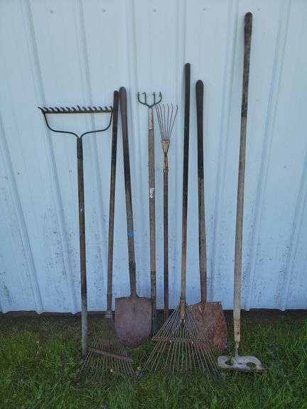 8 Ct. Yard Tools-Shovels, Rakes, Etc.