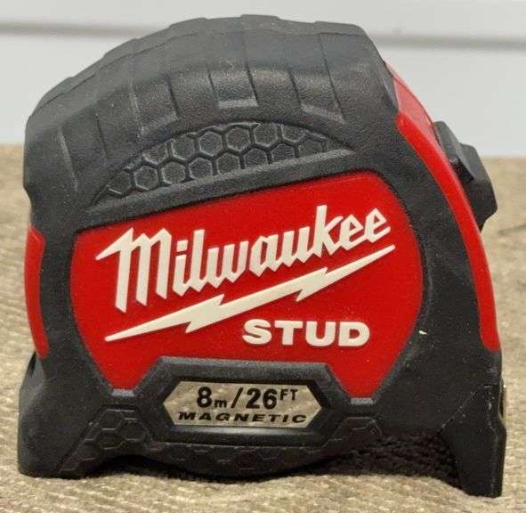 **APPEARS NEW** Milwaukee STUD 26' Magnetic Tape Measure