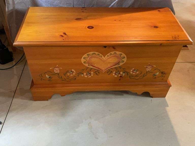 Lane Cedar Chest