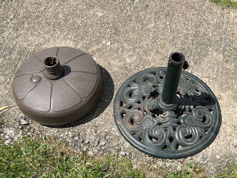 Cast Iron 18" Umbrella Base & Plastic Umbrella Base