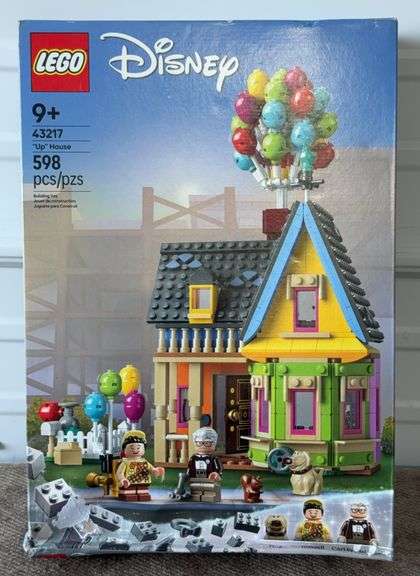 **SEALED NEW** LEGO Disney and Pixar 'Up' House building set (model 43217)