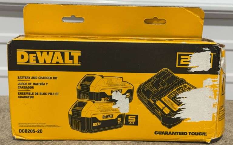 **OPEN BOX/APPEARS NEW** DEWALT 20V MAX 5.0 Ah Lithium-Ion Battery and Charger Kit - Model DCB205-2C