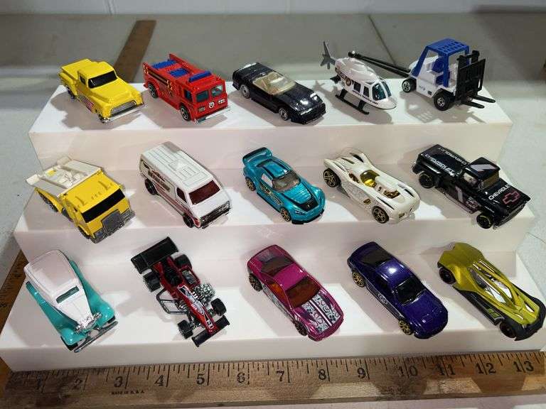 15 Assorted Hot Wheels Cars