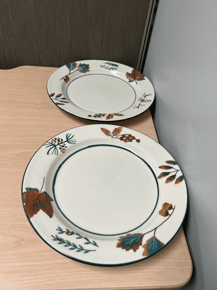 Pair of Hartstone USA Dinner Plates – 11-1/4" – Autumn Leaf Pattern