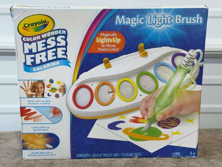 **OPEN BOX/APPEARS NEW** Crayola Color Wonder Magic Light Brush & Drawing Pad Art Kit
